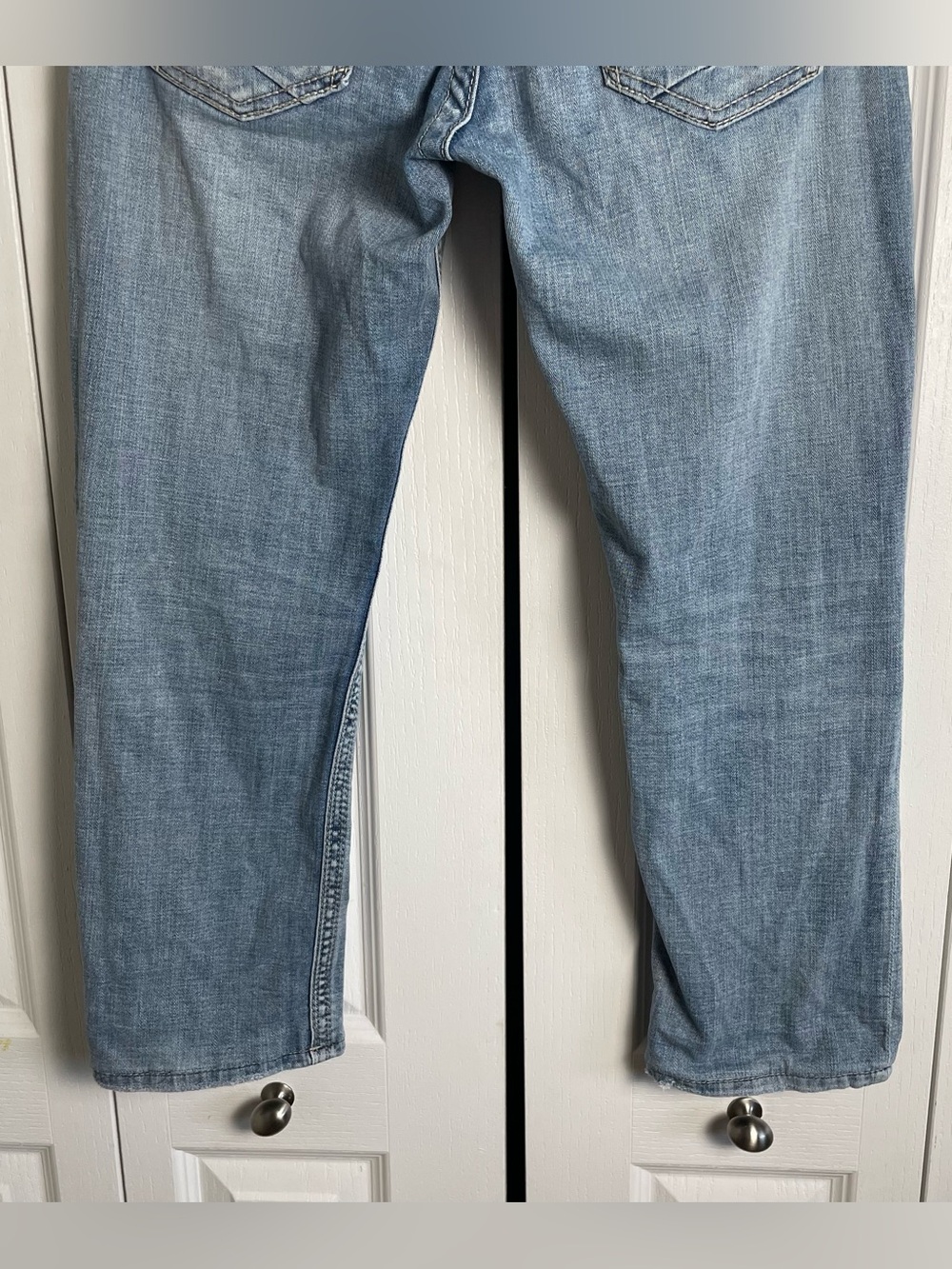BKE Alec Jeans Men’s 32x32 (actual 32x26) Hemmed Whiskering Distressed Casual - Picture 9 of 16